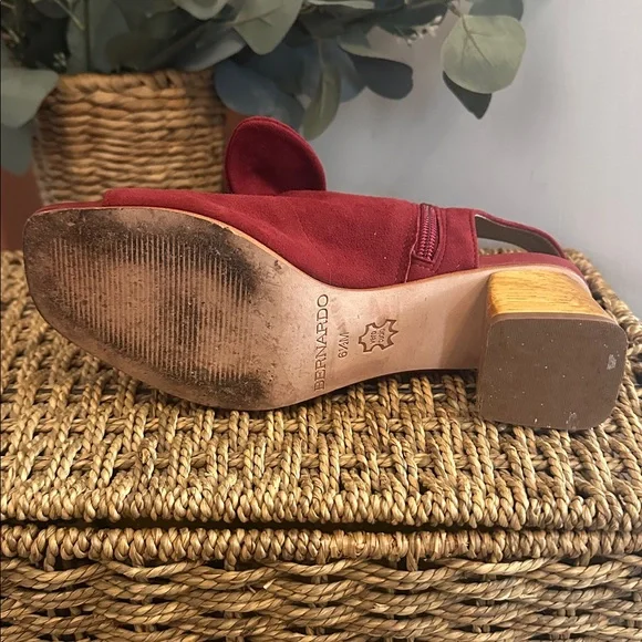 Bernardo Lizzie Red Suede wooden block Heeled 6.5 bow detail zipper peep Sandals - Picture 9 of 12